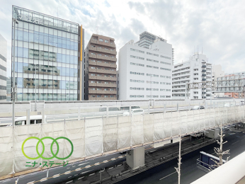  �����]��
�쓌�����o���R�j�[����̒��]