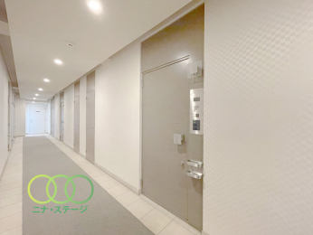  �����ց�