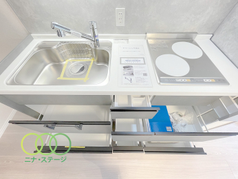  ���L�b�`����
���[���[���ł�