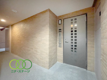  �����փh�A��