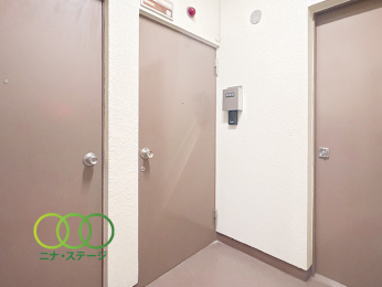  �����ց�