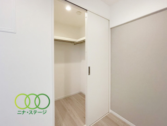  ���T�[�r�X���[���E�H�[�N�C���N���[�[�b�g��