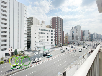  �����]��
�쓌�����o���R�j�[����̒��]