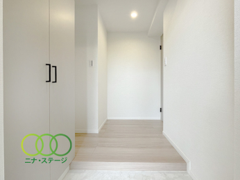  �����ց�