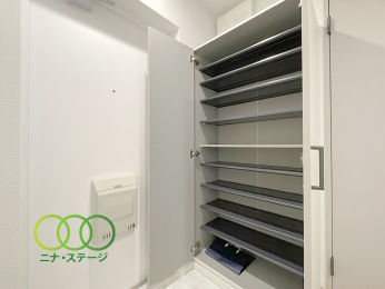  ���V���[�Y�{�b�N�X��