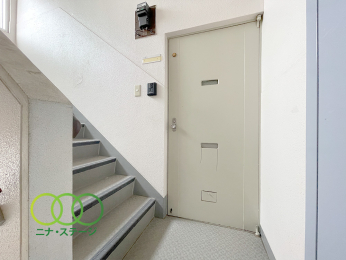  �����փh�A��