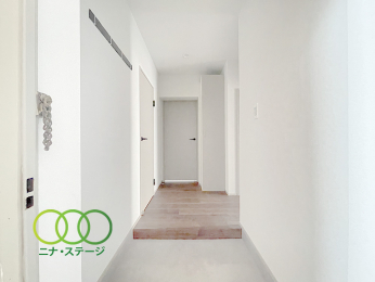  �����ց�