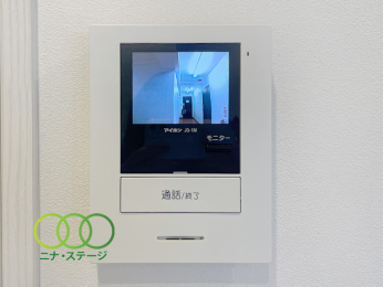  ���������j�^�[�z����