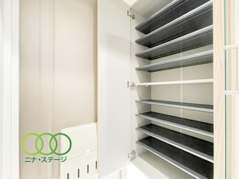  �V���[�Y�{�b�N�X