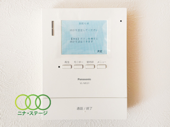  TV���j�^�[�t���C���^�[�t�H��