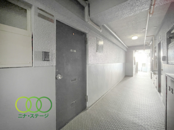  �����փh�A��