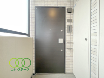  �����փh�A��