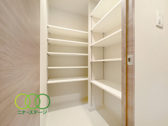  ���V���[�Y�N���[�N��