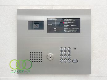  ���I�[�g���b�N���j�^�[�z����