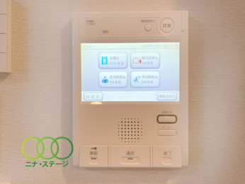  ���������j�^�[�z����