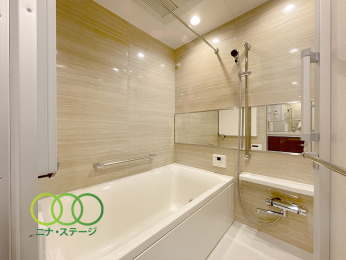  ���o�X���[����