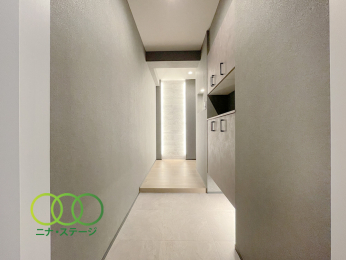  �����ց�