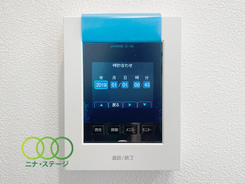  �C���^�[�z��