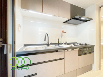  ���L�b�`����
�R���R�����d�l�E�H�􊣑��@�t��