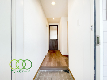  �����ց�