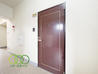  �����ց�