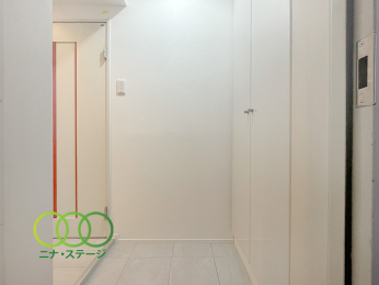  �����ց�