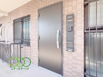  �����ց�