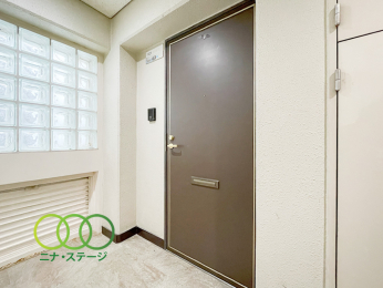  �����ց�