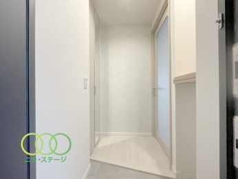  �����ց�