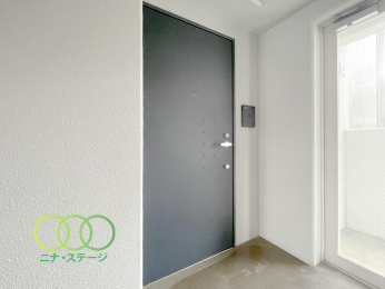  �����ց�