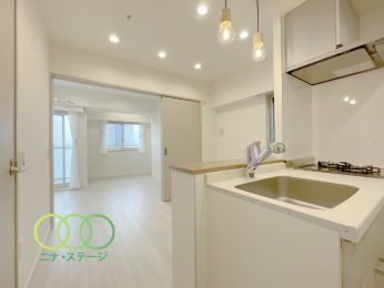  ���_�C�j���O�L�b�`����
��U�D�U��