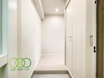  �����ց�