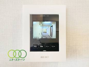  �C���^�[�z��