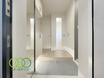  �����ց�