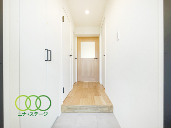  �����ց�