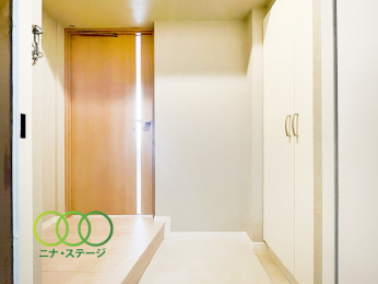  �����ց�