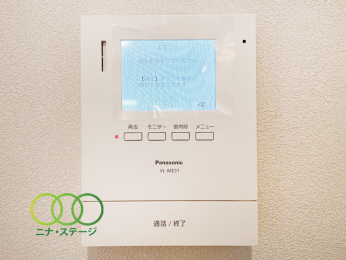  TV���j�^�[�t���C���^�[�t�H��