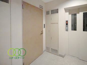  �����ց�