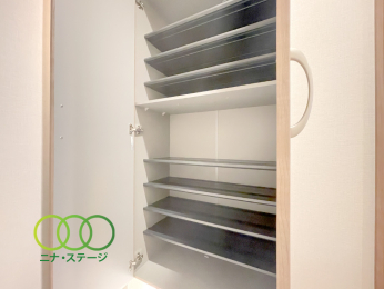  ���V���[�Y�{�b�N�X��