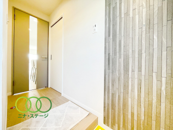  �����ց�