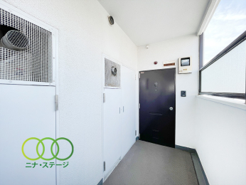  �����ց�