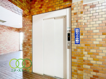  �G���x�[�^�[