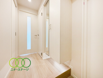  �����ց�