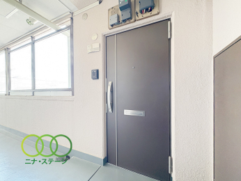  �����ց�