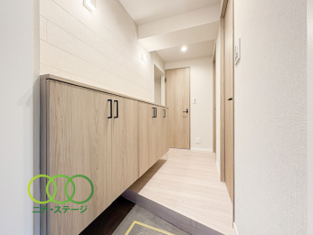  �����ց�