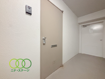  �����փh�A��