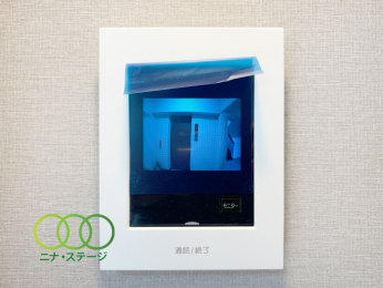  �C���^�[�z��