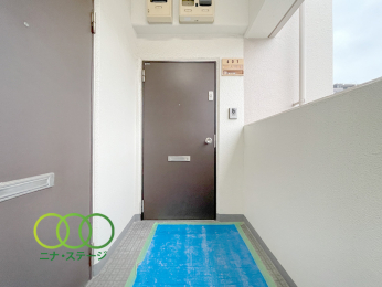  �����փh�A��