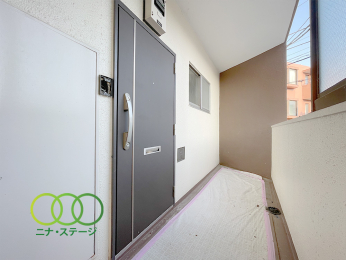  �����փh�A��