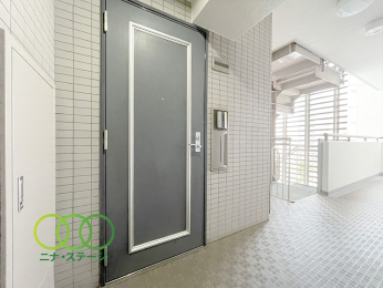  �����փh�A��